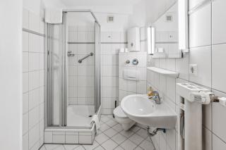 CREW BEDS - APARTMENTS in Wolfsburg 4x Bedroom, Single Beds, Free Coffee, WiFi & Parking - 24h CHECK IN #WOB01 #WOB02 - 2