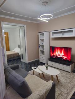 Cozy Apartment In The Center Of Tirana - 6