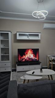 Cozy Apartment In The Center Of Tirana - 2