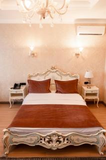 West Inn Hotel & Restaurant - 5