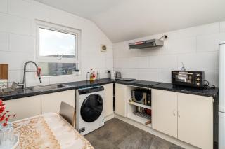 Central Cosy 1st floor Apartment - Pass the Keys - 3