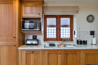 Finest Retreats - Cob Barn, Great Houndbeare Farm - 2