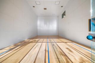 Oak - Lodge - Studio - RoundHouse Resort and Spa - 1