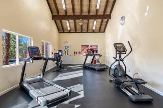 Oak - Lodge - Studio - RoundHouse Resort and Spa - 2