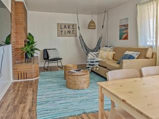 Lake House Escape, Venture Base Unit 7 - 1