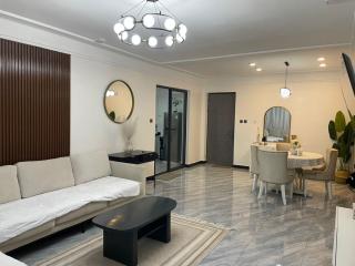 Modern 3BR near restaurant and mall - 2