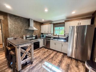 Bison Ridge Cabin #3 - 2