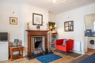 Cosy and central Belfast House - 4