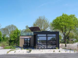 MarinaPark Beach Resort Soal - 7