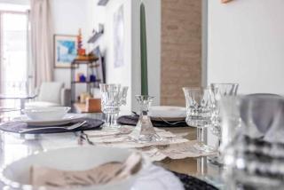 Alzhara Suites I Triana 3 Pax Balcón WiFi - 1