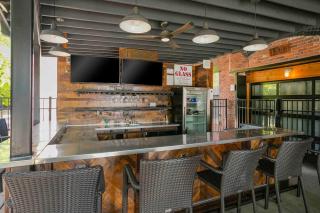 The 1865 Nashville Experience With Speakeasy, Pool & Parking - 7