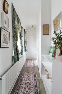 Central Stamford Apartment - Very Spacious - 3