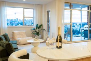 Darling Point Garden- Designer Penthouse with Uninterrupted Harbour & Bridge View - 8