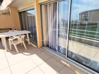 Grand T2 avec terrasse piscine et garage - 2
