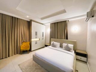 Mikuch Apartments and Suites - 2