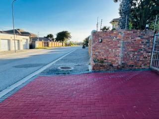 Vuyomat at Sea Guest House Bluewater Bay - 1