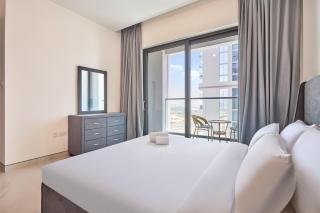 STAY BY LATINEM Luxury 1BR Holiday Home CVG 1803 near Burj Khalifa - 9