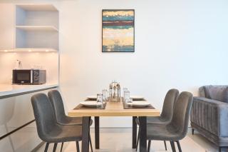 STAY BY LATINEM Luxury 1BR Holiday Home CVG 1803 near Burj Khalifa - 3