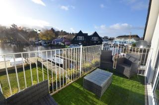 Broadwater on the river in Wroxham - 6