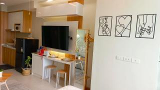 J&J's Cozy Corner - 6