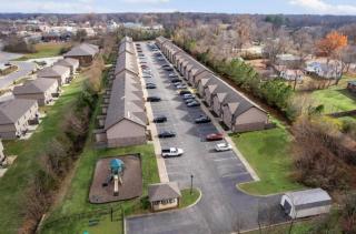 Inviting 2BR hideaway with contemporary touches - 4