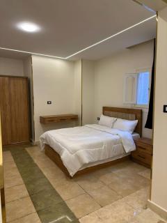 The Pyramid edge stay - 5