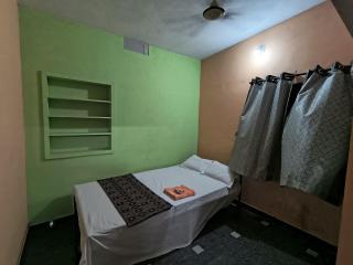 Valencia Homestay - 8