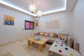 Luxury Central Apartment Marrakech Pool Near train station - 5