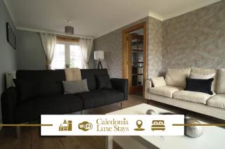 Ravenswood House - 0