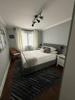 Modern Retreat with Hot tub by YYZ, 20min to CN Tower - Toronto - 7