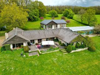 Maison Percheronne by Green Folies, 15p & piscine - 0