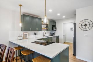 Avondale Hideaway - Condo for 6 - 9