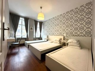 Ratusz 15 Apartment - On Main Square - 2