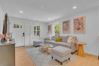 Upscale Arlington Retreat - Private Casita - Arcade - 6