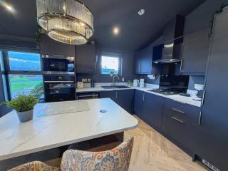 Blackthorn Timber Lodge - 7