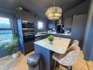 Blackthorn Timber Lodge - 5