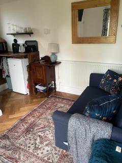 Tiny home in Grade 1 listed church garden - 6