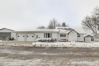 Spacious Retreat with Private Yard and Deck in Roscoe! - 6