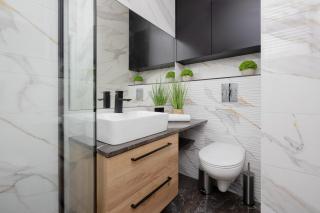 Air Conditioned Studio in Warsaw with Balcony by Noclegi Renters - 5