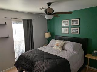 Averys Place, Perfect Base for Games and Getaways - 6