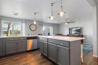 Averys Place, Perfect Base for Games and Getaways - 5