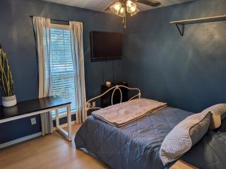 Averys Place, Perfect Base for Games and Getaways - 2