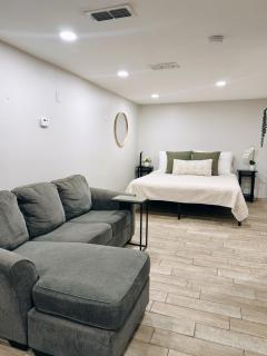 cozy studio in laredo texas - 6