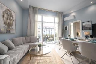 AnT-one Designer Neo-Classical Apartment in Prime Downtown Location - Sleeps 8 - Thessaloniki - 9