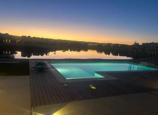 Spacious outdoor area featuring a swimming pool ! - 4