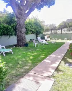 Casa familiar hasta 8 personas - Villa Gesell - 0