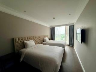 Luxury Apartment with Ocean View - 1 minute to beach - 5