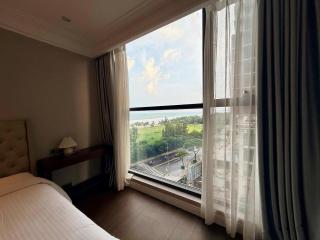 Luxury Apartment with Ocean View - 1 minute to beach - 6