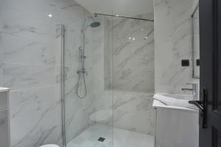 Apartment Center of Paris by Studio prestige - 8