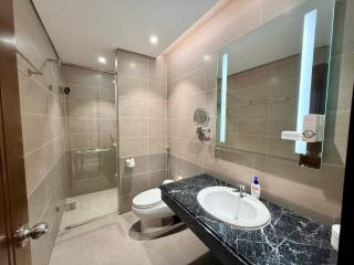 Luxury Apartment with Ocean View - 1 minute to beach - 8